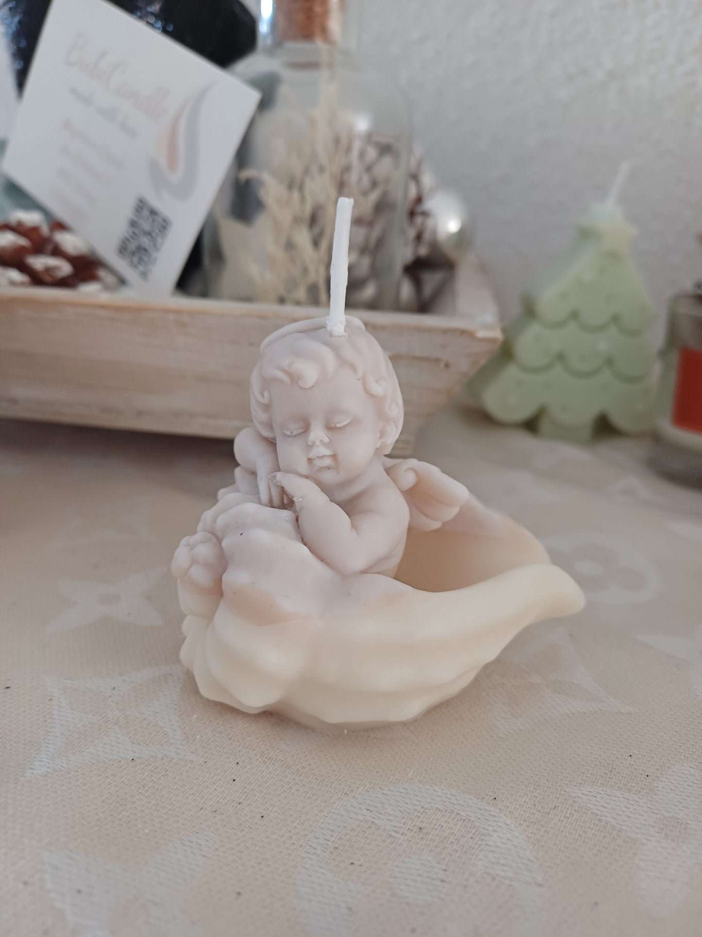 Engel in der Muschel