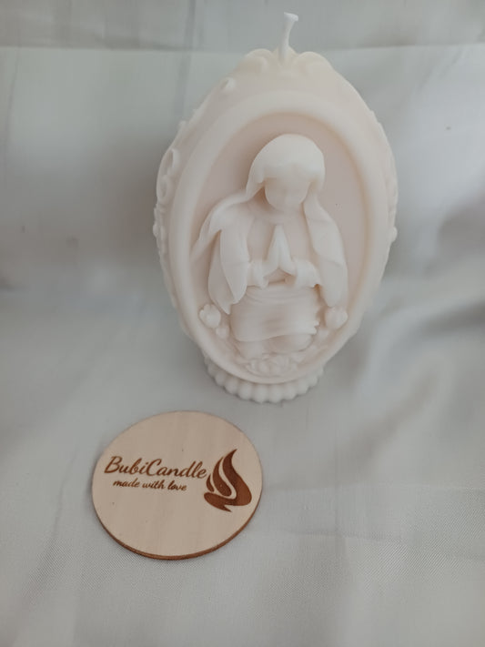 Heilige Maria im Osterei