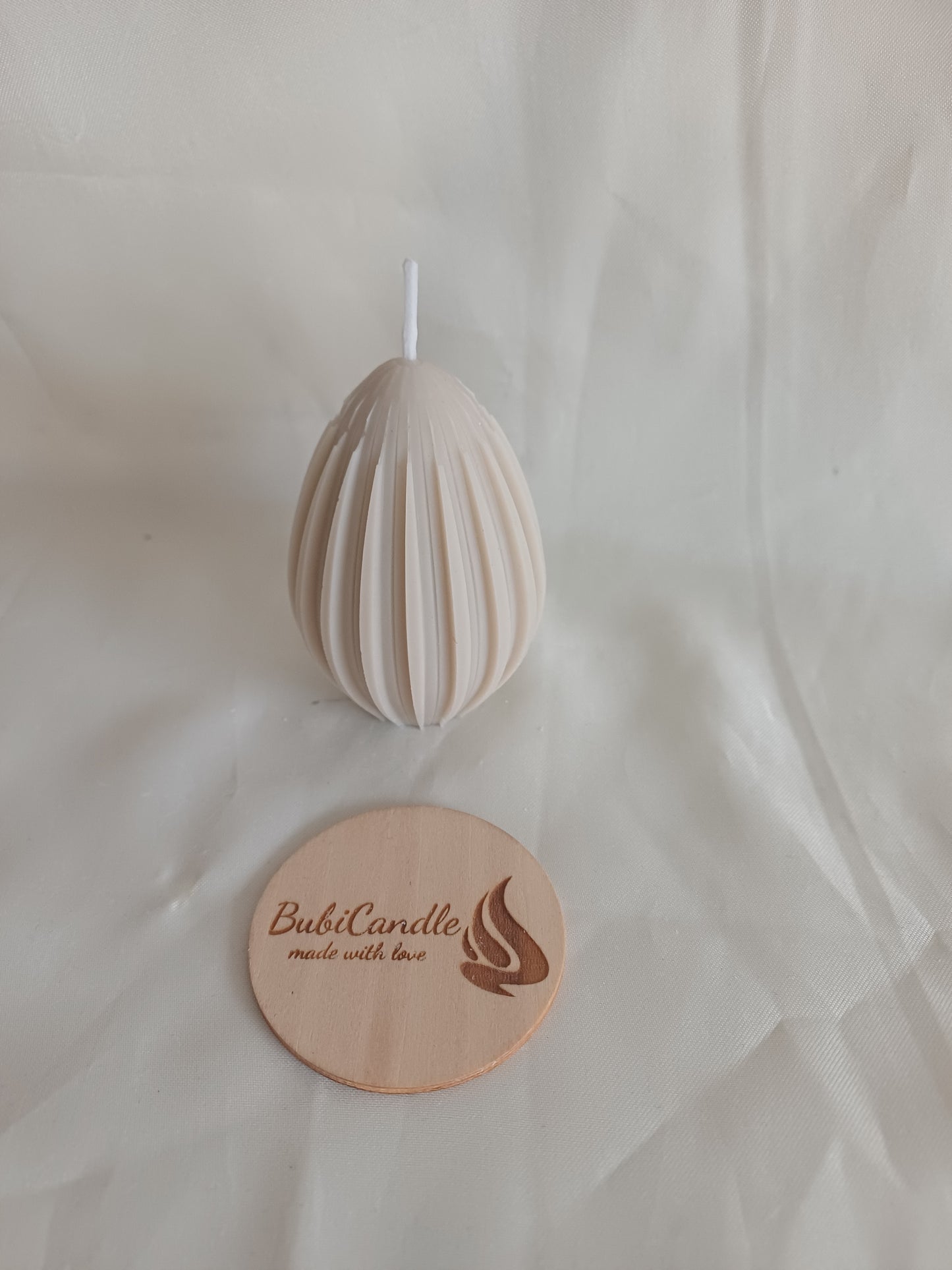 Osterei mit Rillen